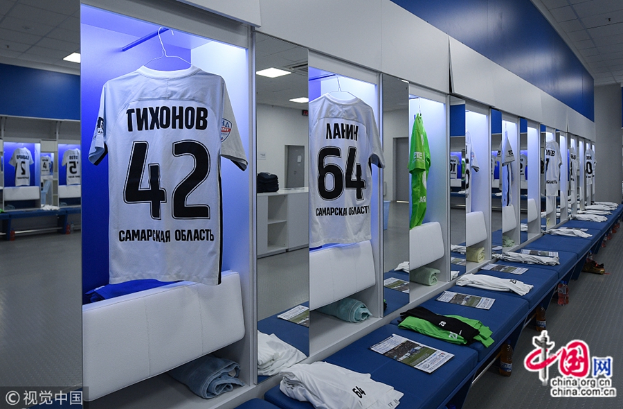 11 апреля, в России, перед началом Чемпионата мира по футболу 2018 в России давайте посмотрим стадион в г. Калининград, вмещающий 45000 болельщиков.