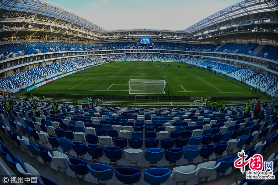 11 апреля, в России, перед началом Чемпионата мира по футболу 2018 в России давайте посмотрим стадион в г. Калининград, вмещающий 45000 болельщиков.