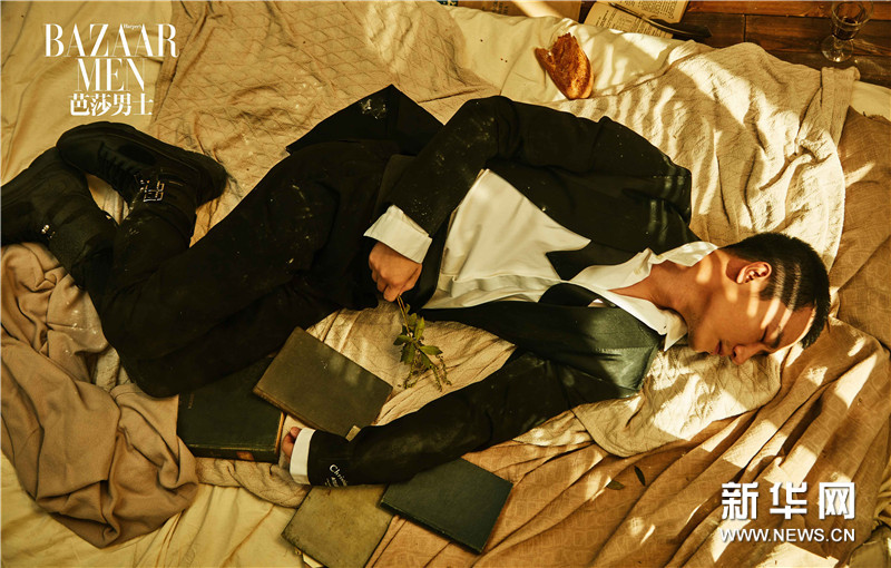 Новые фото известного киноактера Хуан Сюаня