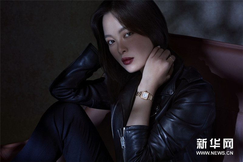 Очаровательная актриса Синь Чжилэй