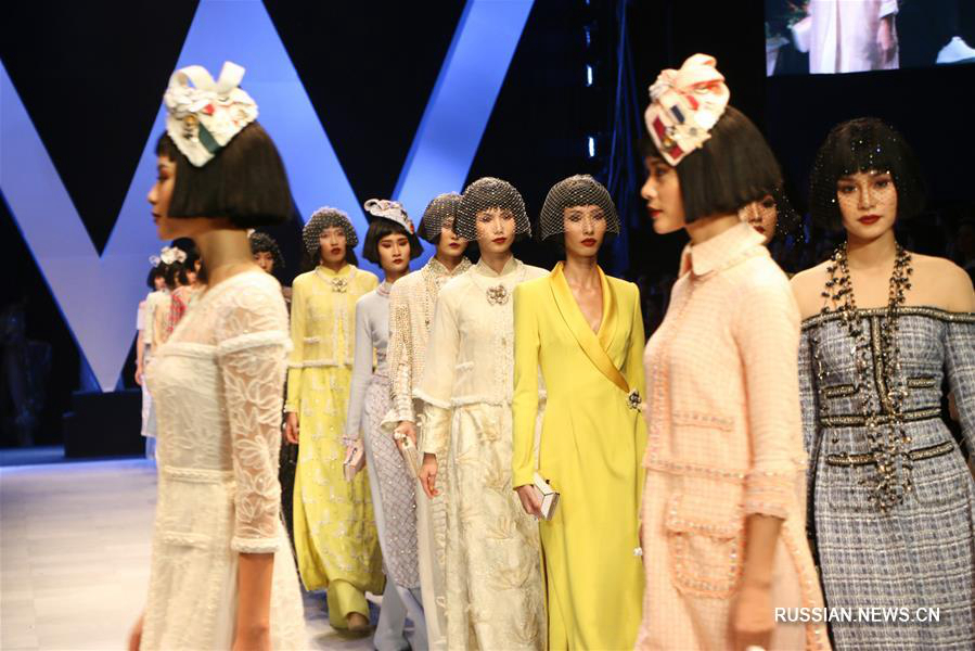 Вьетнамская международная неделя моды-2018 открылась в Хошимине