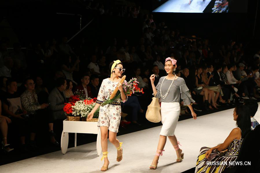 Вьетнамская международная неделя моды-2018 открылась в Хошимине