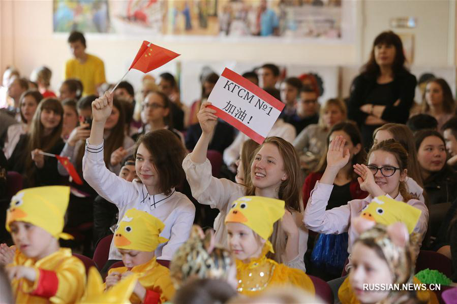 В Киеве прошел отборочный тур 11-го Всемирного конкурса "Мост китайского языка" среди школьников