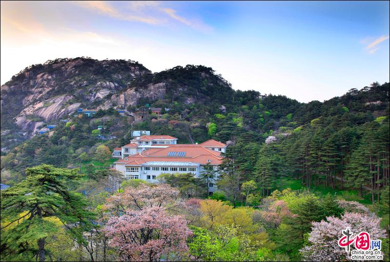 Красивые пейзажи в горах Хуаншань