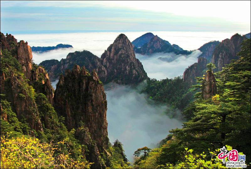 Красивые пейзажи в горах Хуаншань