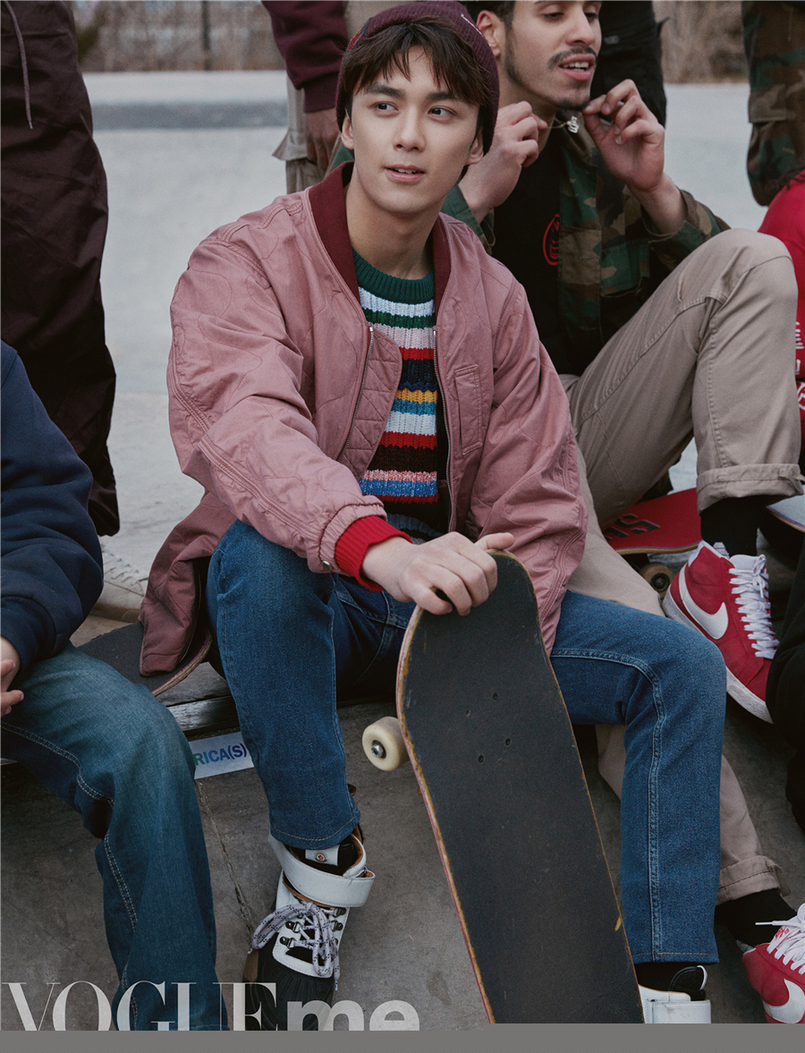 Новые фото неуловимого У Лэя