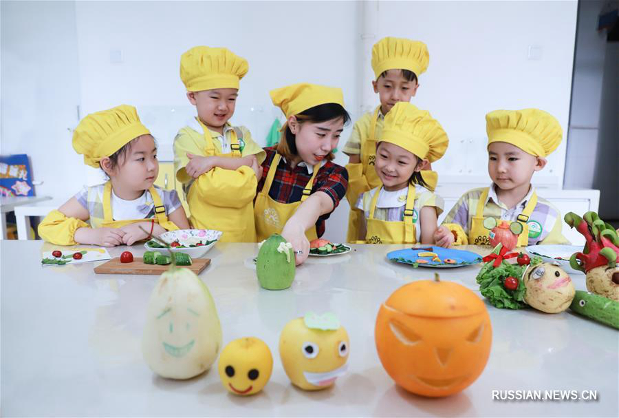 В Китае отмечают к Всемирный день улыбки