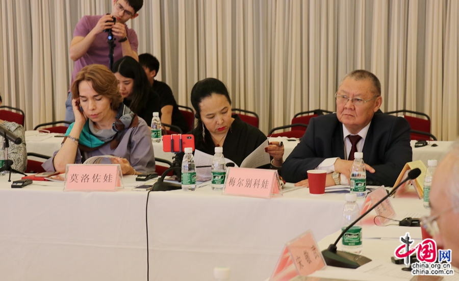 Китайские и зарубежные эксперты достигли согласия о сотрудничестве в благотворительной сфере в рамках ШОС  