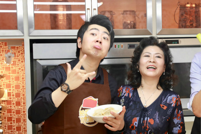 Коллекция смайликов: китайский пианист Лан Лан в телешоу 