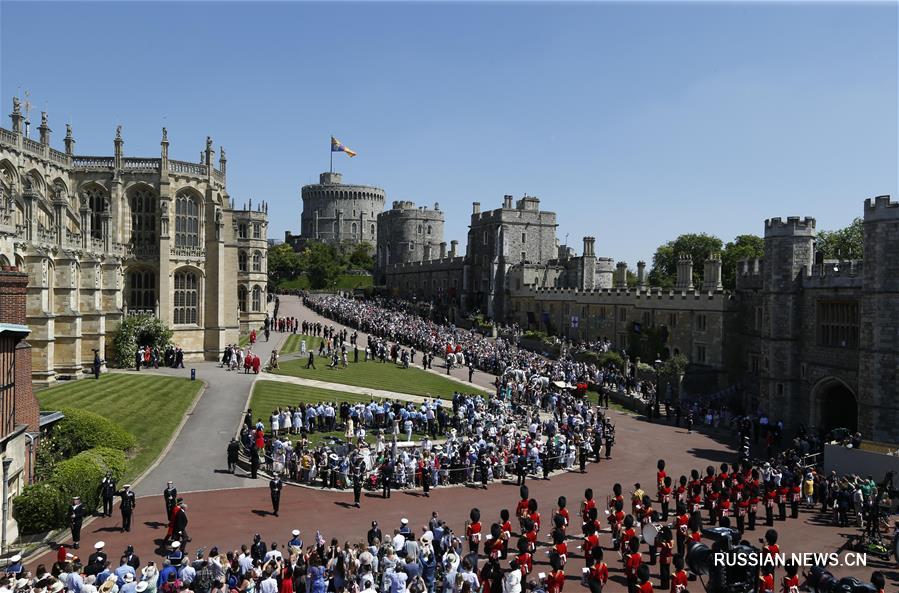 Британский принц Гарри и американская актриса Меган Маркл в субботу стали мужем и женой. Их свадьба прошла в Виндзорском замке.
