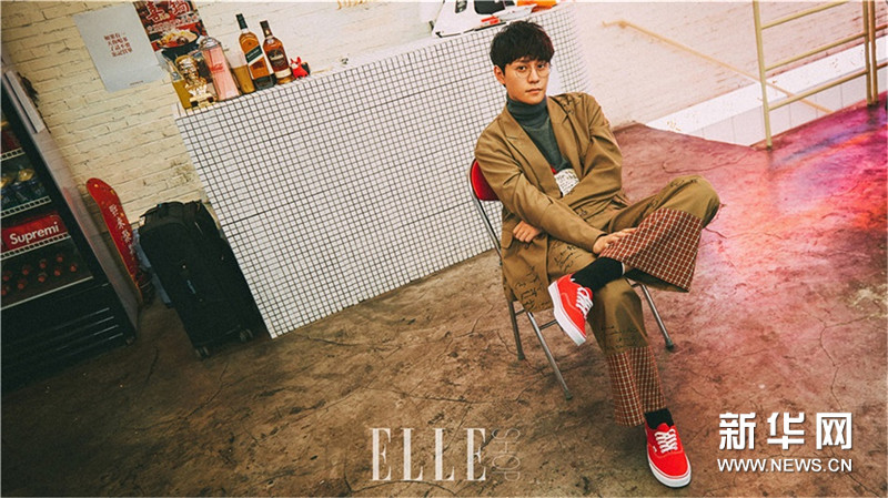 Актер Цинь Цзюньцзе в стиле ретро