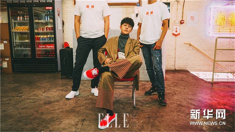 Актер Цинь Цзюньцзе в стиле ретро