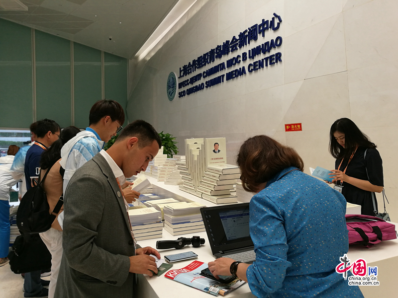 Более 2000 китайских и зарубежных корреспондентов принимают участие в освещении саммита ШОС в Циндао
