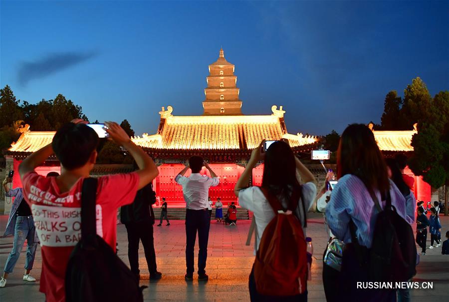 Экономика ночного туризма в Сиане бурно развивается