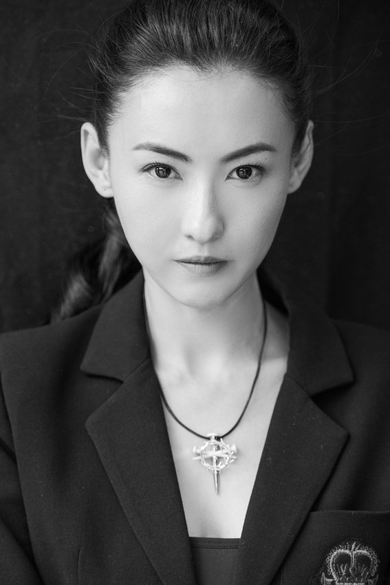 Черно-белые фотографии сянганской актрисы Сесилии Чун