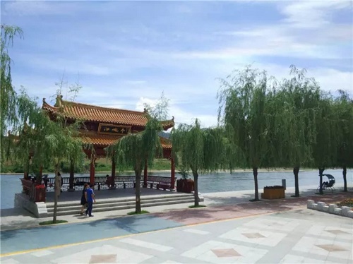 Открылся Второй культурный туристический фестиваль «Лето в горах Чанбайшань» Открылся Второй культурный туристический фестиваль «Лето в горах Чанбайшань»