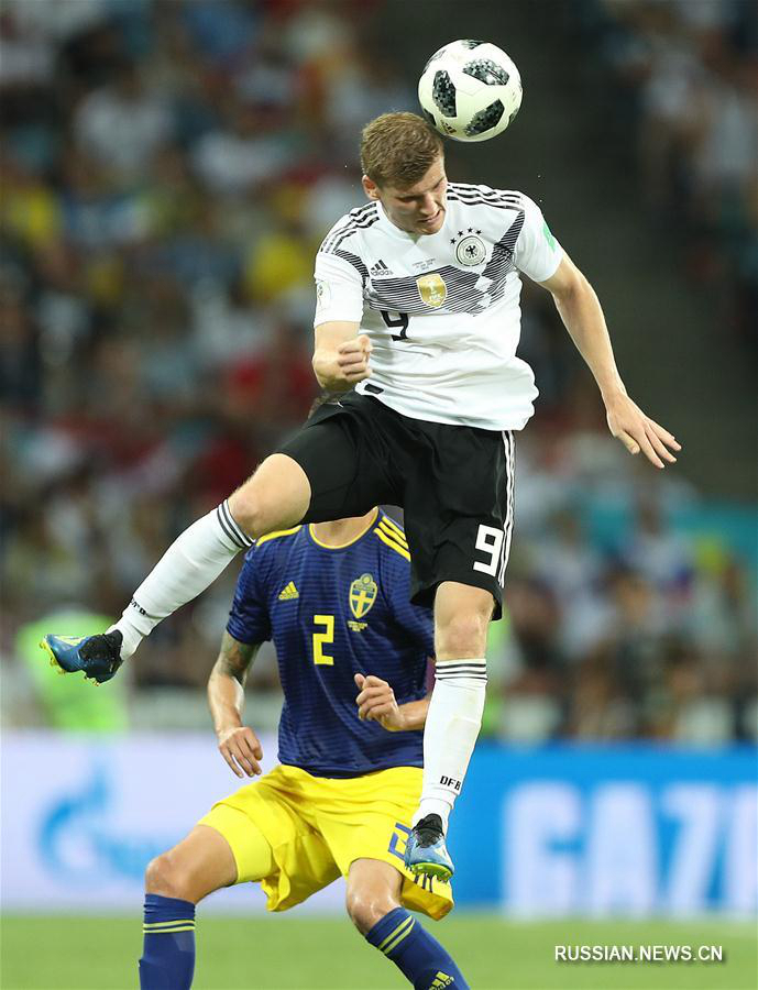 Футбол -- ЧМ-2018, группа F: Германия победила Швецию