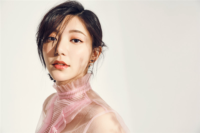 Сладкая тайваньская красотка Го Сюефу