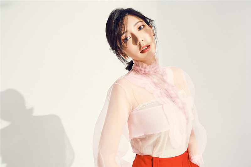 Сладкая тайваньская красотка Го Сюефу