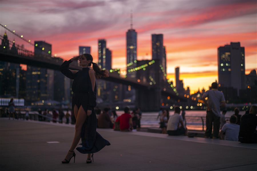 Закат солнца в Нью-Йорке