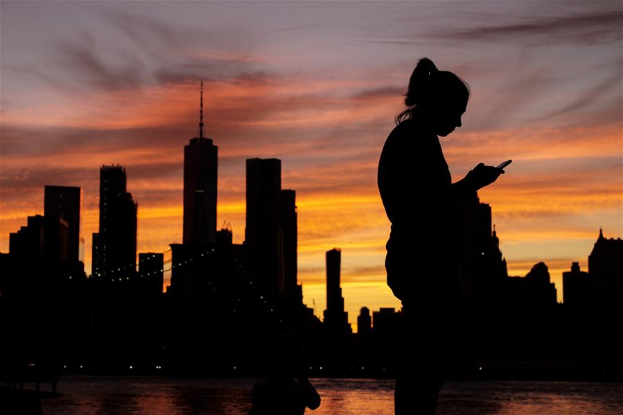 Закат солнца в Нью-Йорке