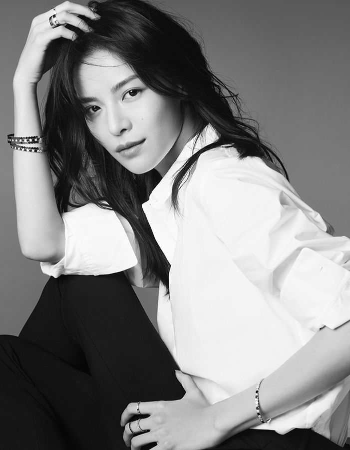 Изящная актриса Чжун Чуси