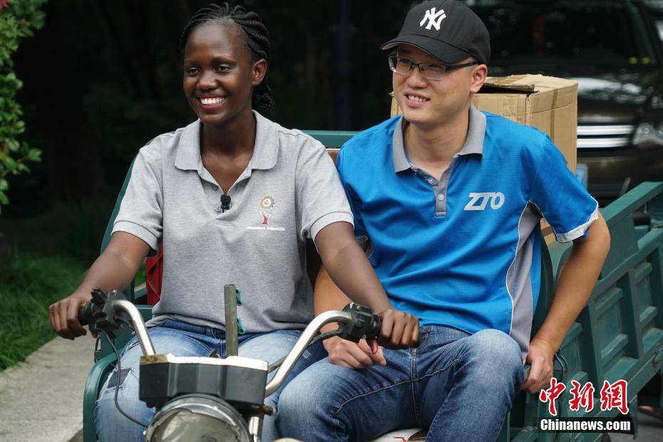 Молодая африканка поколения 90-х в Ханчжоу работает курьером экспресс-доставки: Я буду применять опыт Китая у себя на родине