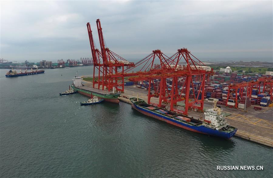 За первые шесть месяцев 2018 года грузооборот Таншаньского порта превысил 300 млн тонн