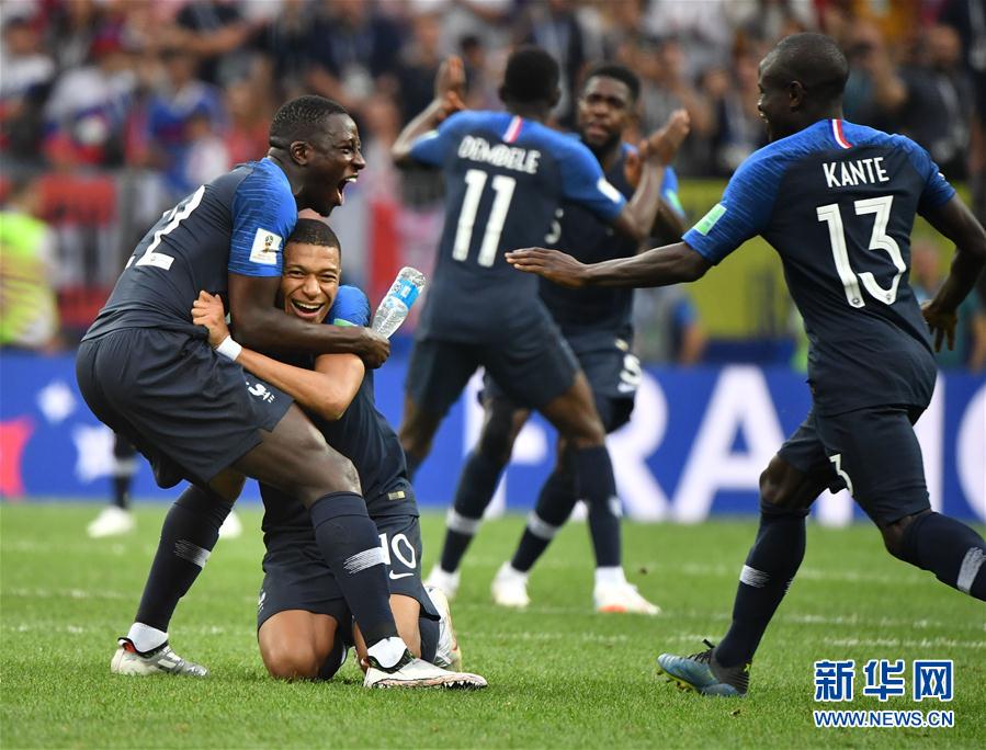 В финальном матче Чемпионата мира по футболу 2018 года в России сборная Франции со счетом 4:2 обыграла команду Хорватии и стала чемпионом мира 2018 года. 