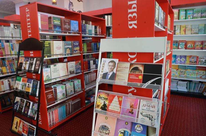 Первый в Средней Азии магазин китайской литературы собрал много «фанатов Китая»
