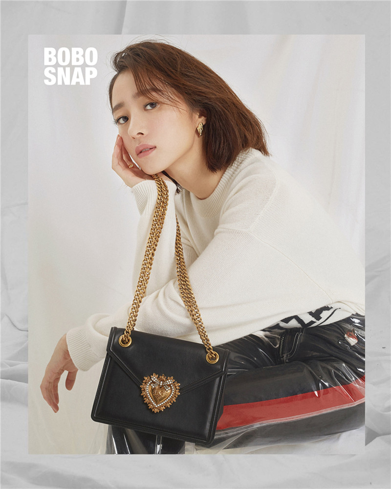 Очаровательная актриса Ху Бинцин снялась в новой фотосессии