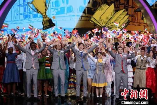Студент из России Руслан Устинов стал победителем 17-го Всемирного конкурса "Мост китайского языка" среди студентов