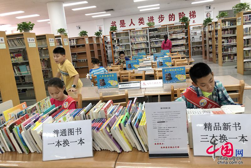 Общественные библиотеки пользуются большой популярностью среди детей в период летних каникул