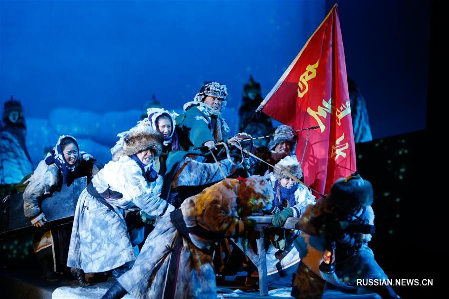 15-й Фестиваль степной культуры Внутренней Монголии открылся сегодня в Красном театре Хух-Хото, административного центра автономного района Внутренняя Монголия /Северный Китай/. 