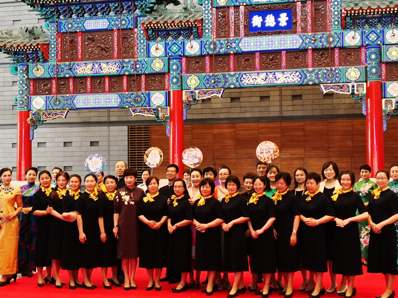 Оставайтесь молодыми и оптимистичными: история про «юных» гидов Пекинского музея