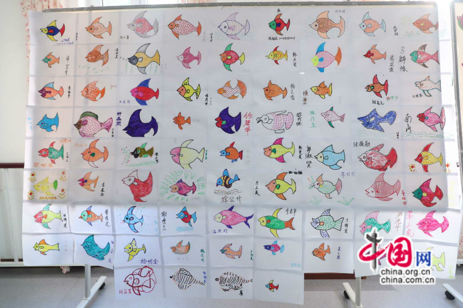 [Новая эпоха • Счастье и прекрасная новая граница] Карамай в Синьцзяне из «трогательной сказки» превращается в теплую устроенную «благословенную землю»