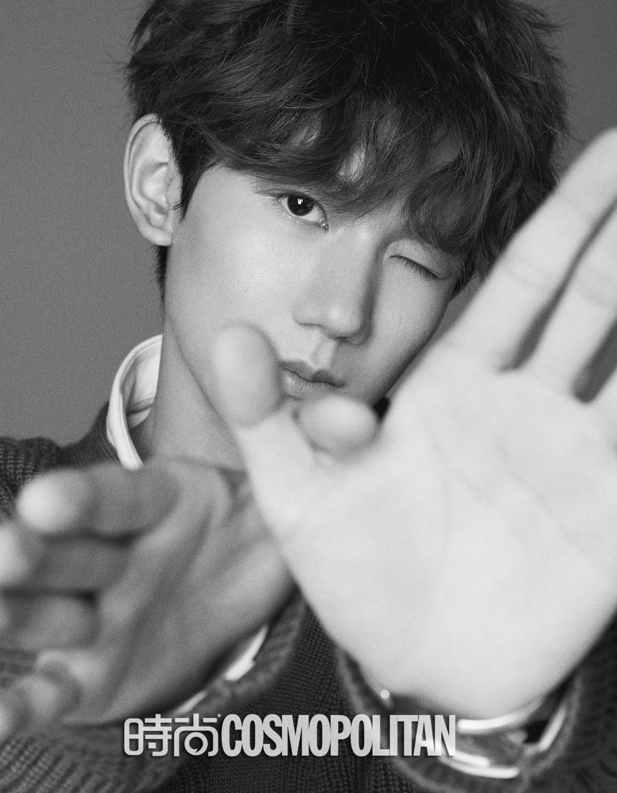 Талантливый актер и певец Ван Юань снялся для модного журнала