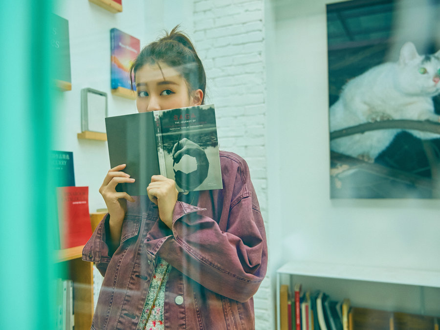 Новые фото красивой актрисы Цяо Синь