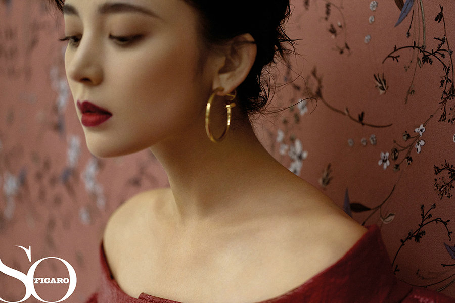 Популярная звезда Гули Начжа украсила обложку модного журнала