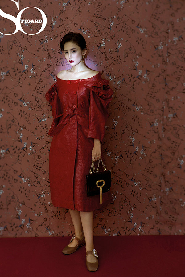 Популярная звезда Гули Начжа украсила обложку модного журнала