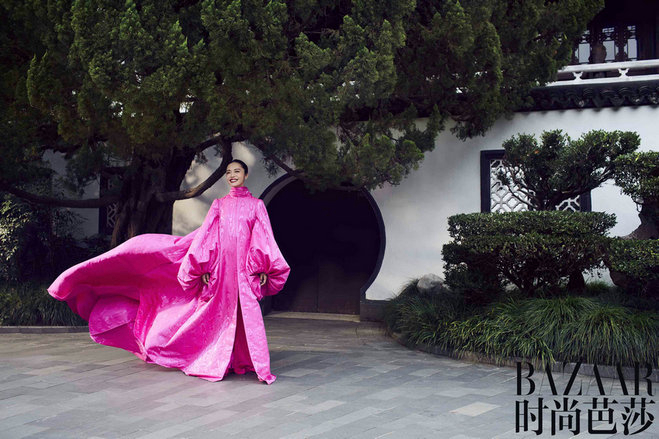 Актриса Яо Чэнь украсила обложку модного журнала