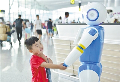 80 красивых и талантливых роботов серии Юньдо выходят на работу