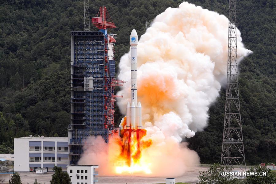 Китай успешно запустил в космос два навигационных спутника "Бэйдоу-3"