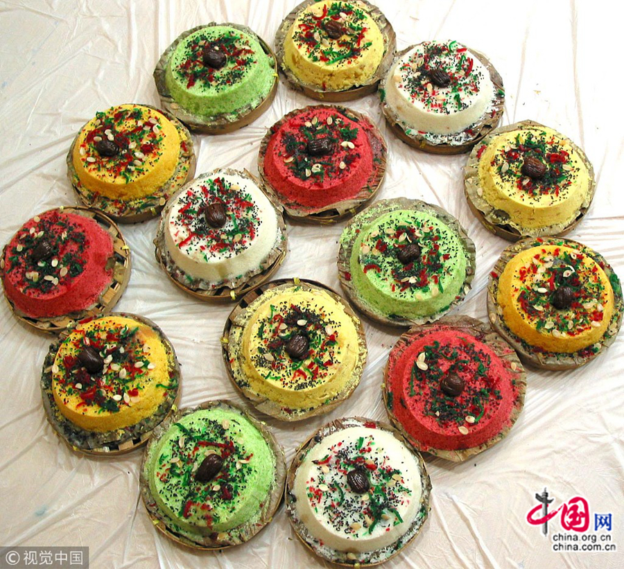 В 9-й день 9 месяца по лунному календарю в Китае отмечается Праздник двойной девятки, который в народе получил еще несколько названий – Праздник Чунъян, День двойного счастья или праздник пожилых людей. 