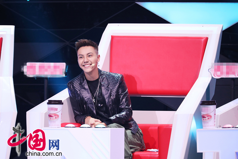 Кадры из телепередачи «The next top bang»