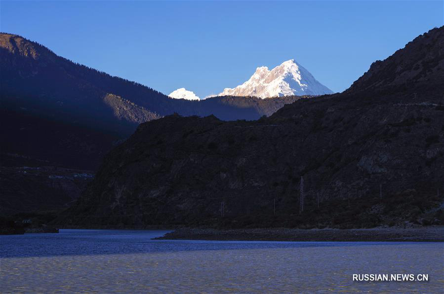 Вершина Цзялабайлэй в Тибете