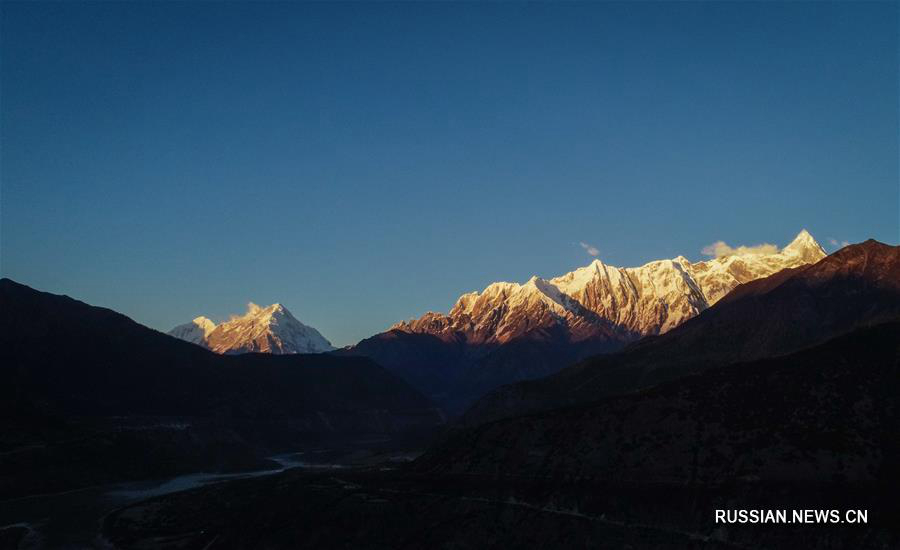 Вершина Цзялабайлэй в Тибете