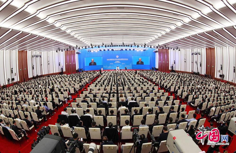 На фото: 5 ноября, на месте церемонии открытия Китайского международного импортного ЭКСПО.