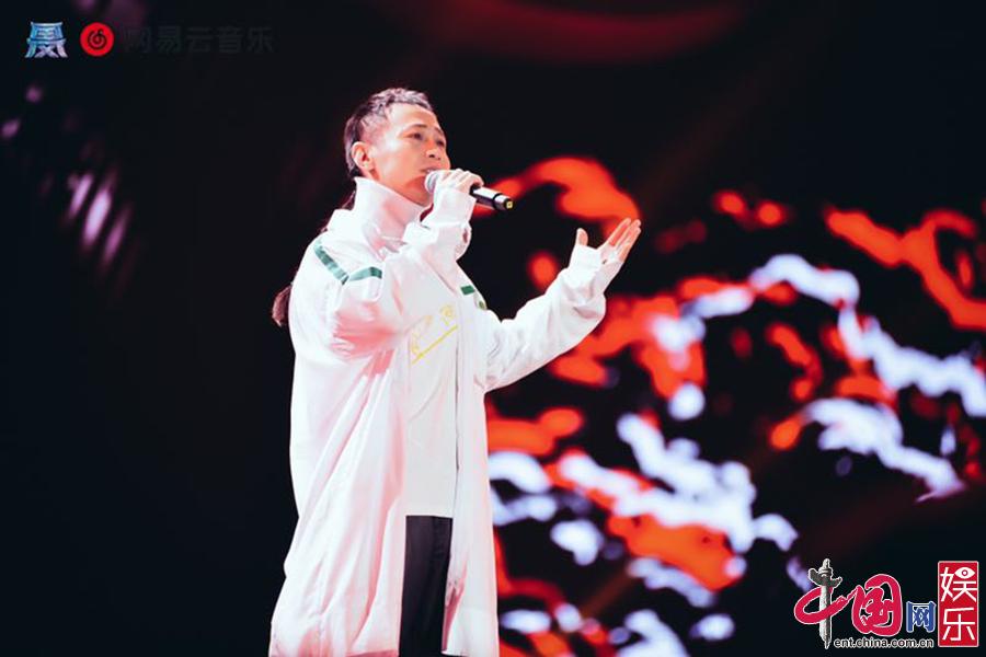 Звезды на торжественной музыкальной церемонии в Пекине