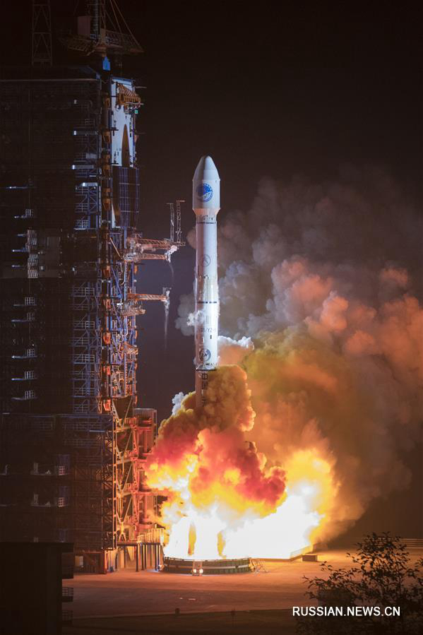 Китай запустил в космос два навигационных спутника в системе "Бэйдоу"